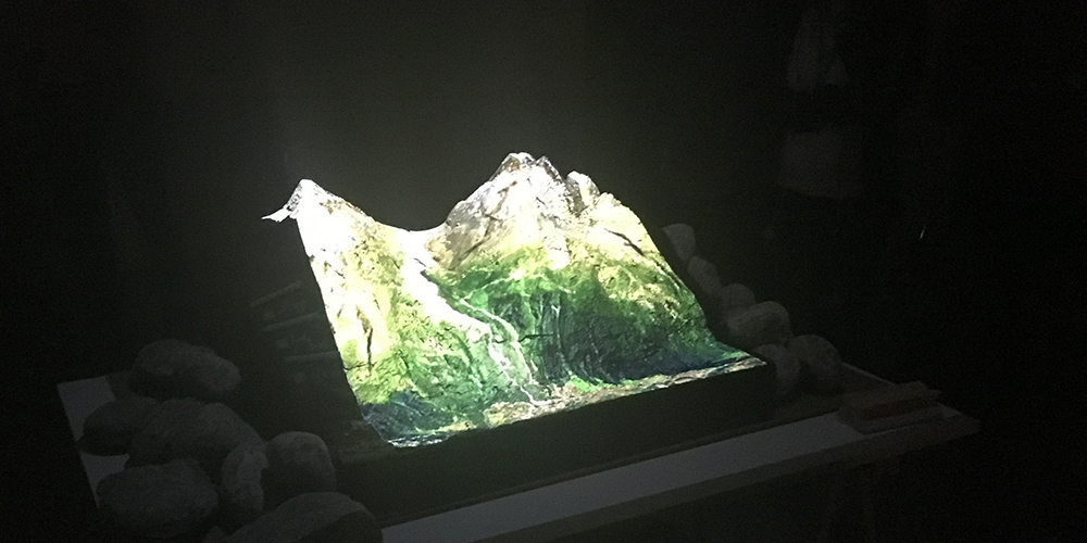 Maquette interactive de l'équipe Mutations de paysage, Mont-Blanc Lab 2017 © NMorisot Maquette interactive de l'équipe Mutations de paysage, Mont-Blanc Lab 2017 © NMorisot